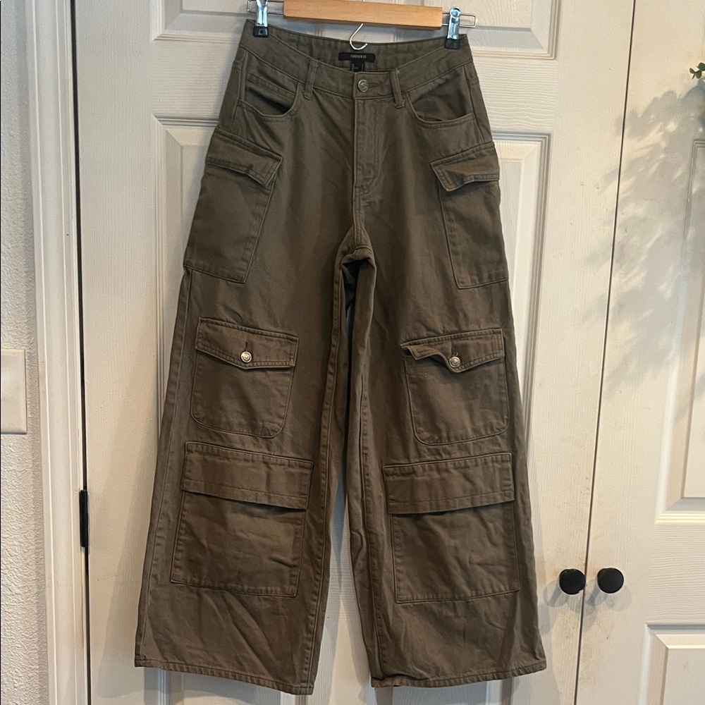 Forever 21 Olive Green Cargo Wide-Leg Trousers